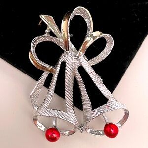 Vintage Silver Tone Holiday Christmas Winter Gifting Festive Bell Pin / Brooch